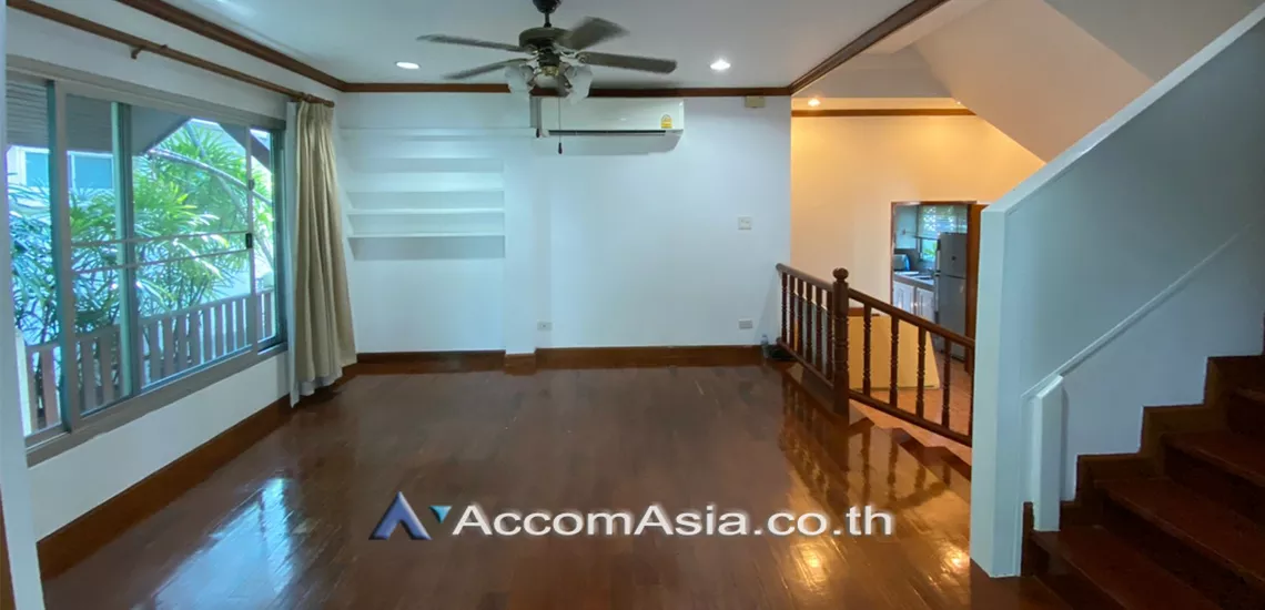 6  3 br House For Rent in Sukhumvit ,Bangkok BTS Phrom Phong at House in Compound 1512466