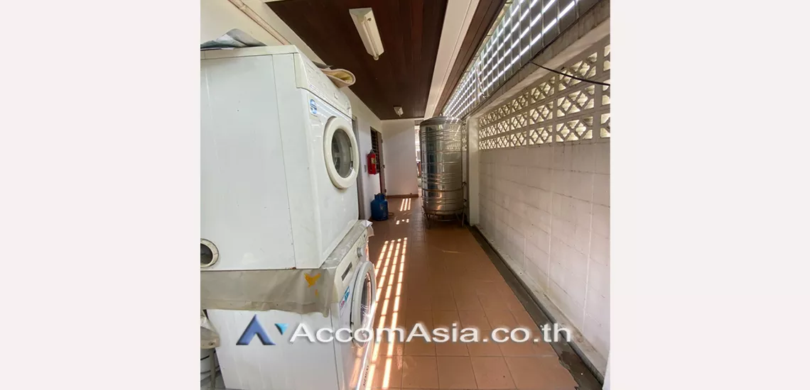 23  3 br House For Rent in Sukhumvit ,Bangkok BTS Phrom Phong at House in Compound 1512466