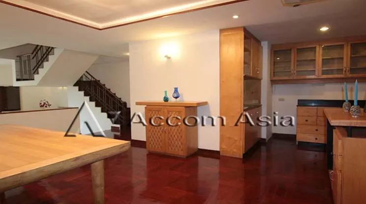 4  4 br Townhouse For Rent in Sukhumvit ,Bangkok BTS Phrom Phong at Townhouse in compound 1812502