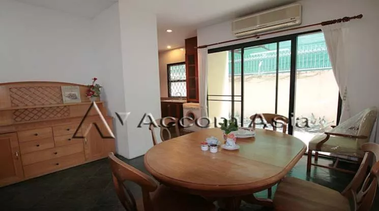 6  4 br Townhouse For Rent in Sukhumvit ,Bangkok BTS Phrom Phong at Townhouse in compound 1812502