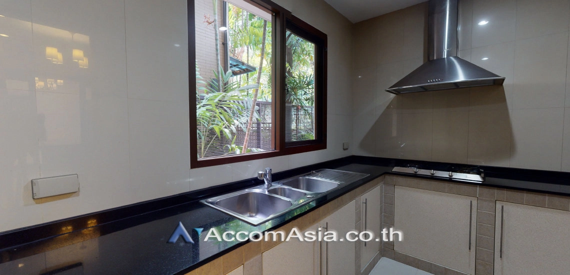 9  4 br House For Rent in Sukhumvit ,Bangkok BTS Asok - MRT Sukhumvit at House with pool Exclusive compound 1512511