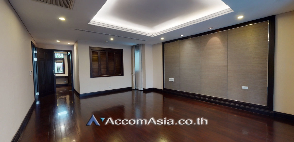 15  4 br House For Rent in Sukhumvit ,Bangkok BTS Asok - MRT Sukhumvit at House with pool Exclusive compound 1512511