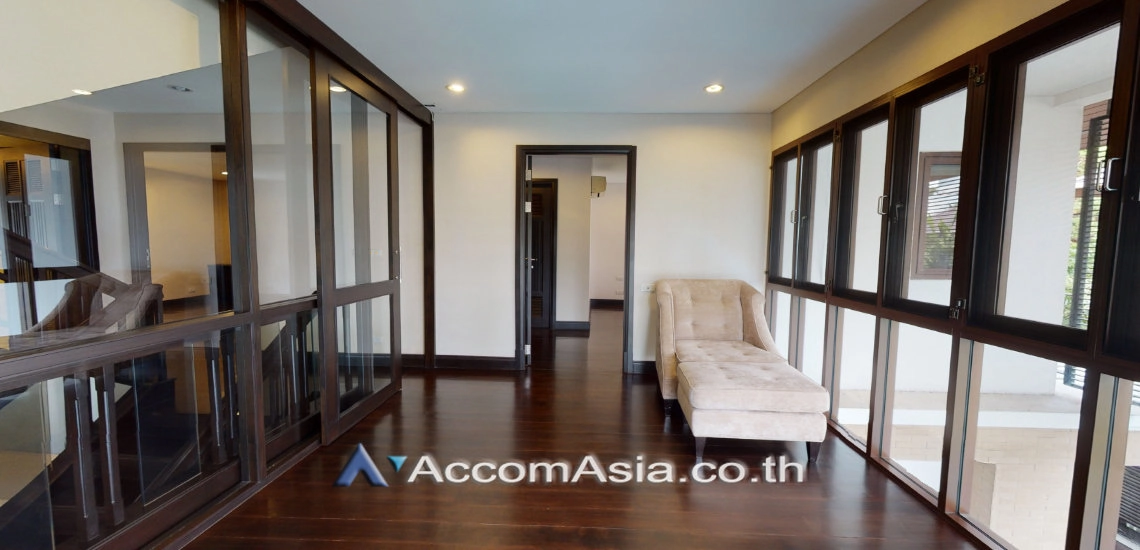 20  4 br House For Rent in Sukhumvit ,Bangkok BTS Asok - MRT Sukhumvit at House with pool Exclusive compound 1512511