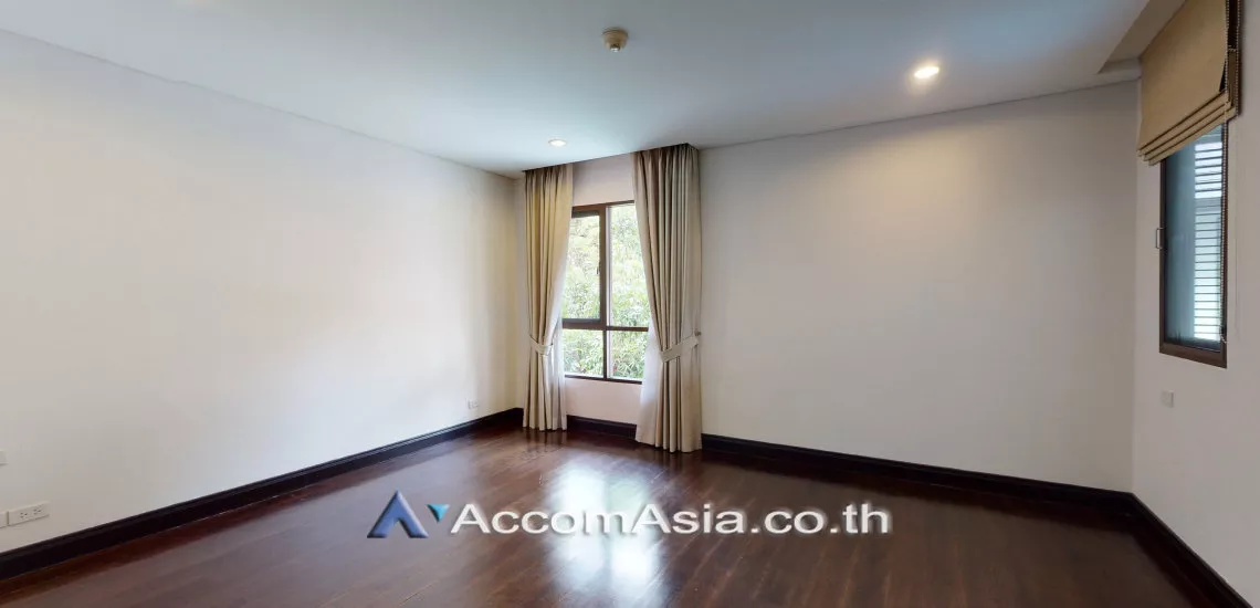 21  4 br House For Rent in Sukhumvit ,Bangkok BTS Asok - MRT Sukhumvit at House with pool Exclusive compound 1512511