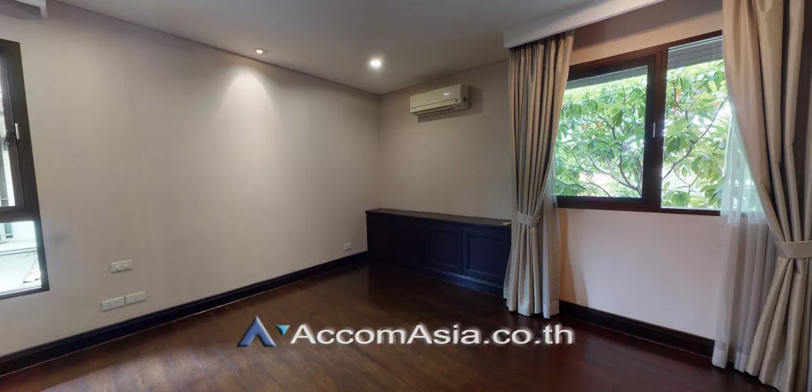 23  4 br House For Rent in Sukhumvit ,Bangkok BTS Asok - MRT Sukhumvit at House with pool Exclusive compound 1512511