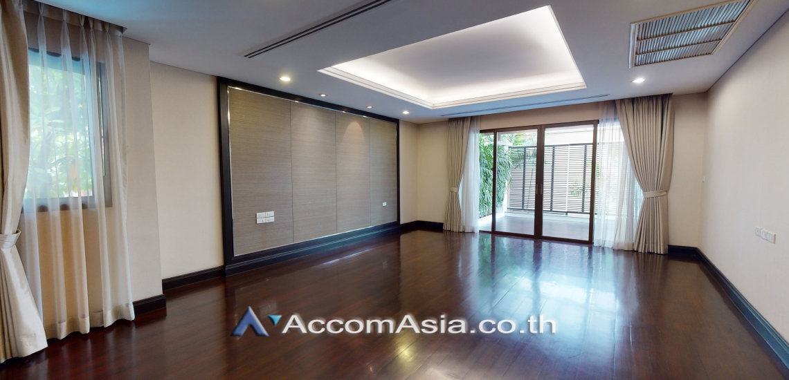 11  4 br House For Rent in Sukhumvit ,Bangkok BTS Asok - MRT Sukhumvit at House with pool Exclusive compound 1512511