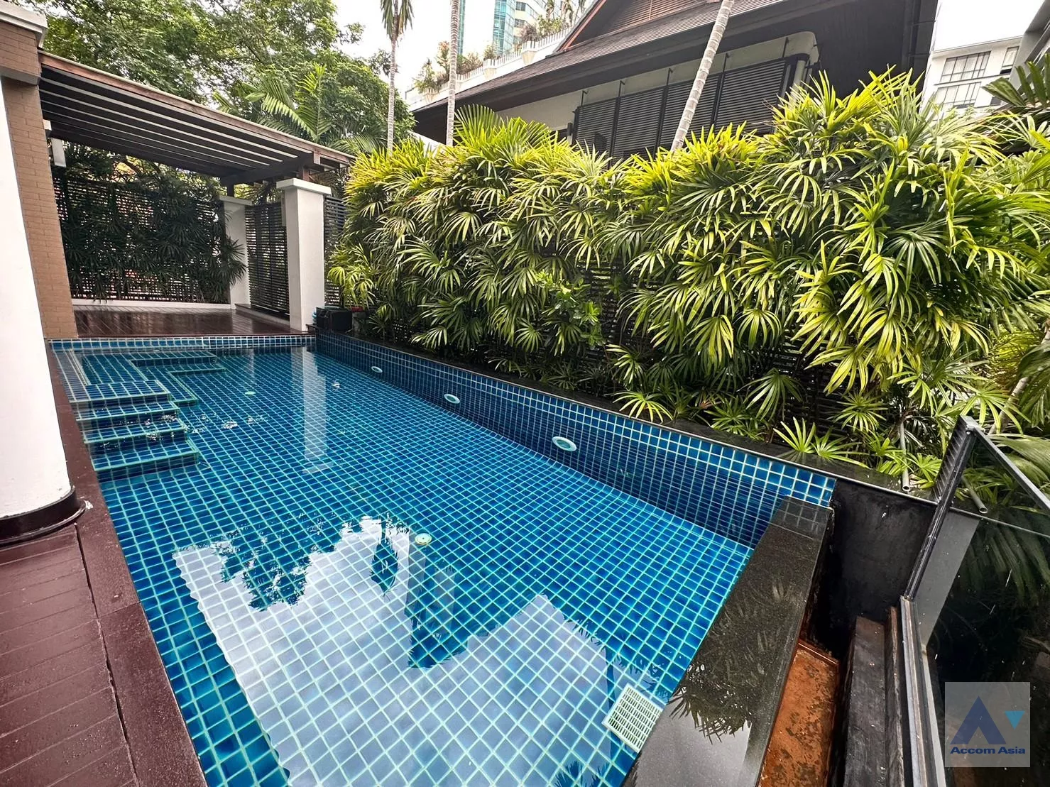 37  4 br House For Rent in Sukhumvit ,Bangkok BTS Asok - MRT Sukhumvit at House with pool Exclusive compound 1812512
