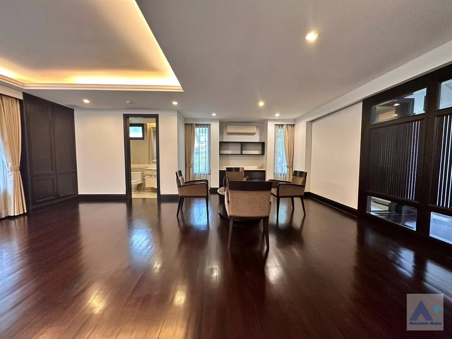 13  4 br House For Rent in Sukhumvit ,Bangkok BTS Asok - MRT Sukhumvit at House with pool Exclusive compound 1812512