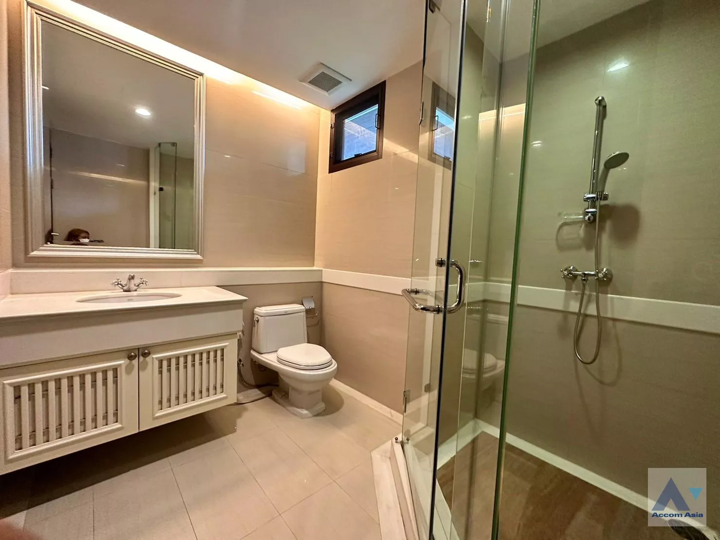 28  4 br House for rent and sale in Sukhumvit ,Bangkok BTS Asok - MRT Sukhumvit at House with pool Exclusive compound 1812512