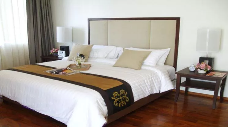 8  3 br Apartment For Rent in Sukhumvit ,Bangkok BTS Phrom Phong at Fully Furnished Suites 1412545