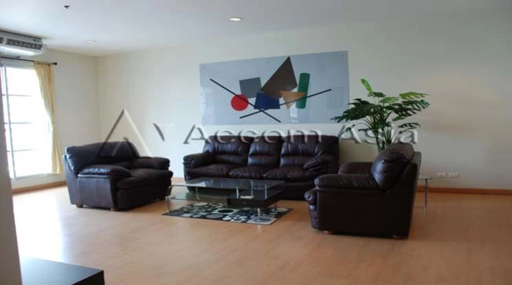 unitSimple modern condo with natural light and soft neutral tones in Sukhumvit (20537)