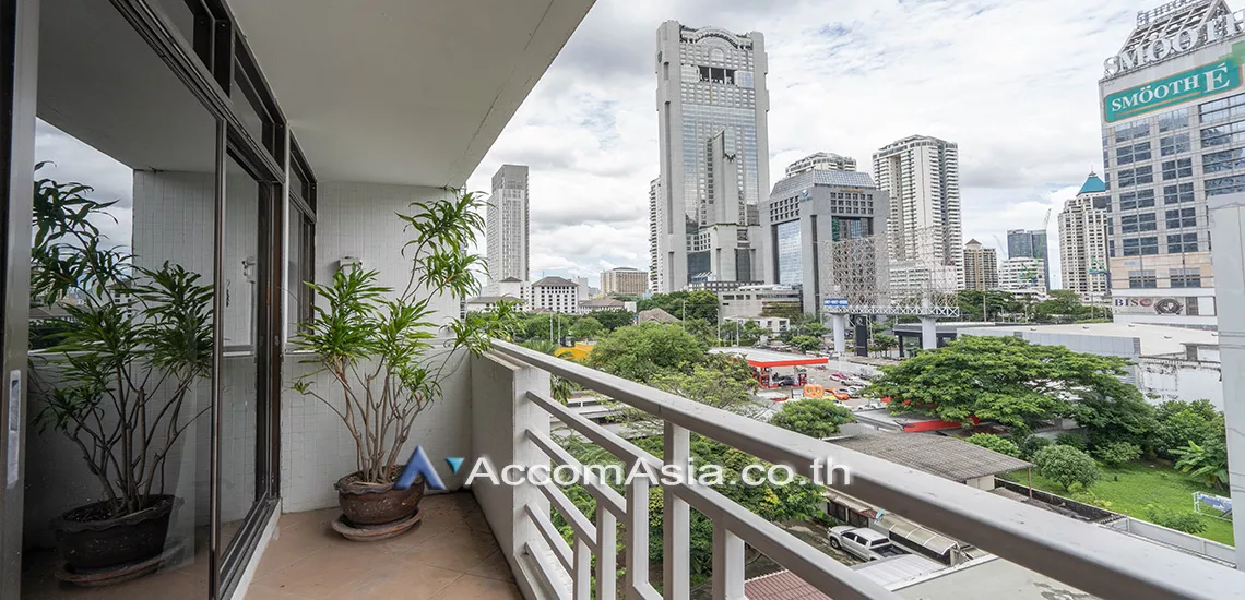 unit 3 Bedrooms  Condominium For Rent in Silom, Bangkok  near BTS Sala Daeng - MRT Silom (1512577)