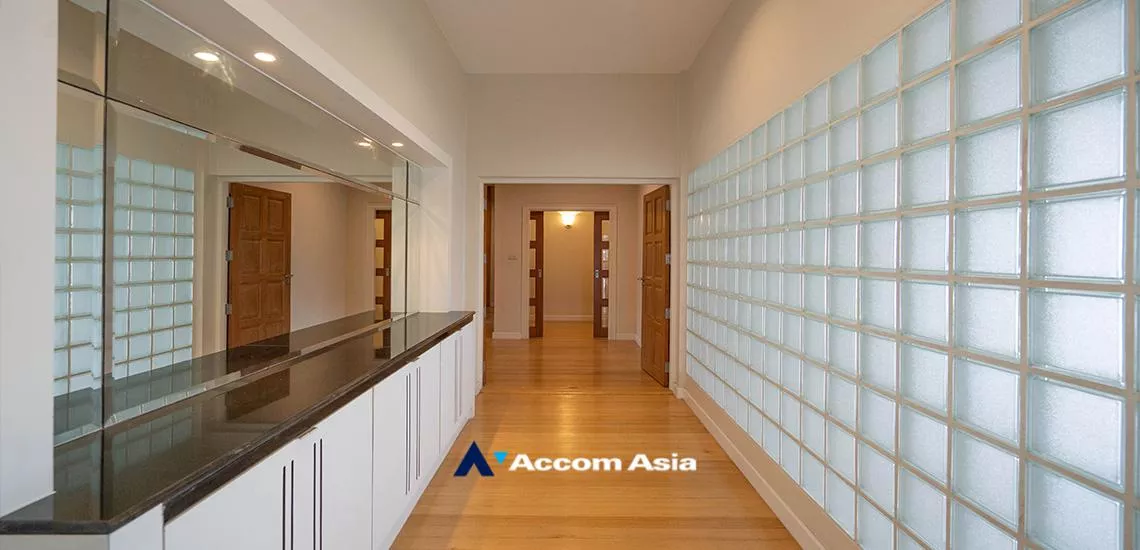 7  4 br Apartment For Rent in Sukhumvit ,Bangkok BTS Thong Lo at Greenery area in CBD 10105