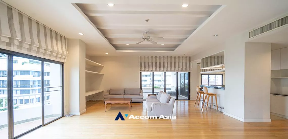 Huge Terrace, Penthouse |  Greenery area in CBD Apartment  4 Bedroom for Rent BTS Thong Lo in Sukhumvit Bangkok