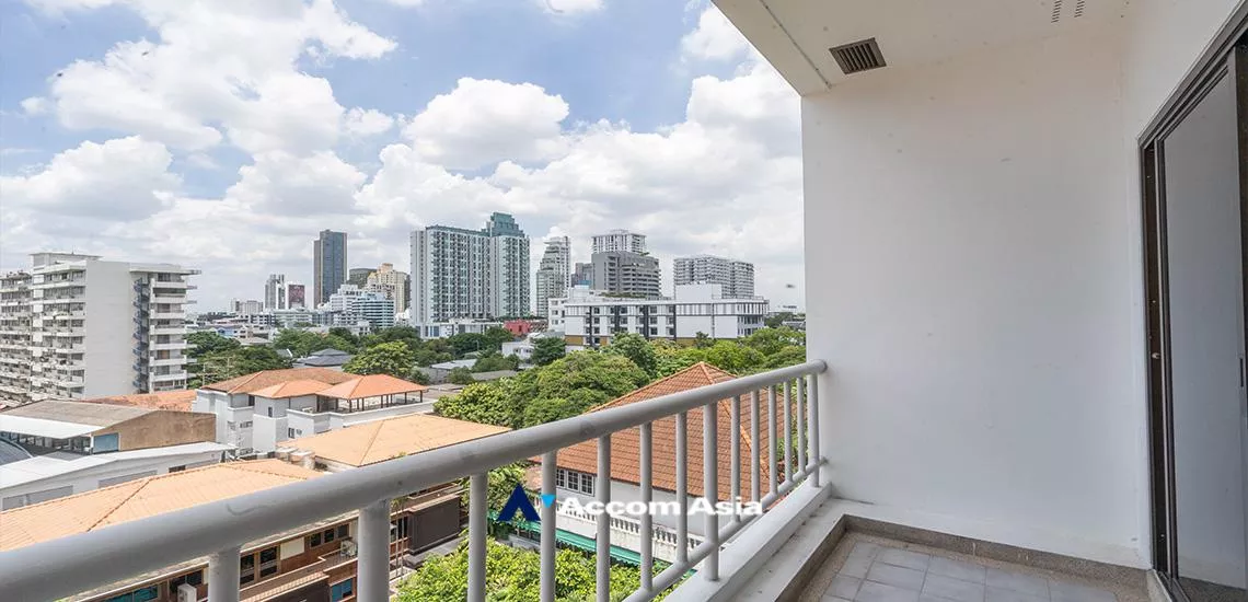 9  4 br Apartment For Rent in Sukhumvit ,Bangkok BTS Thong Lo at Greenery area in CBD 10105