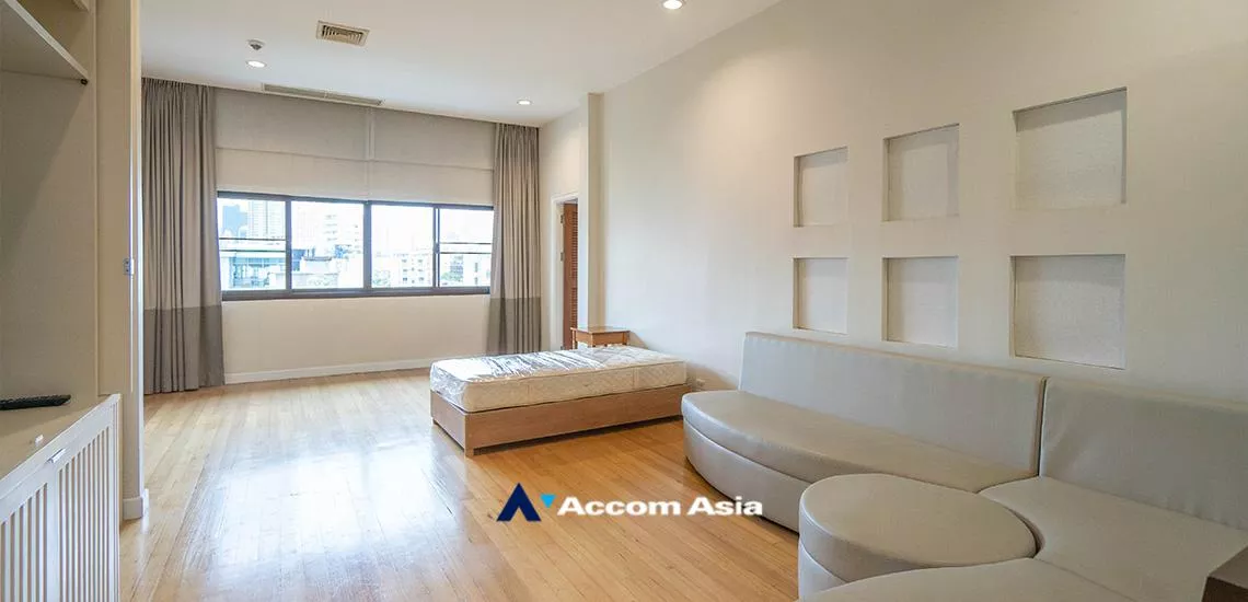 12  4 br Apartment For Rent in Sukhumvit ,Bangkok BTS Thong Lo at Greenery area in CBD 10105