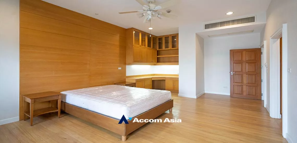 14  4 br Apartment For Rent in Sukhumvit ,Bangkok BTS Thong Lo at Greenery area in CBD 10105