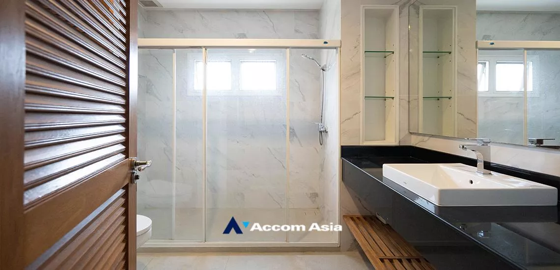 18  4 br Apartment for rent and sale in Sukhumvit ,Bangkok BTS Thong Lo at Greenery area in CBD 10105