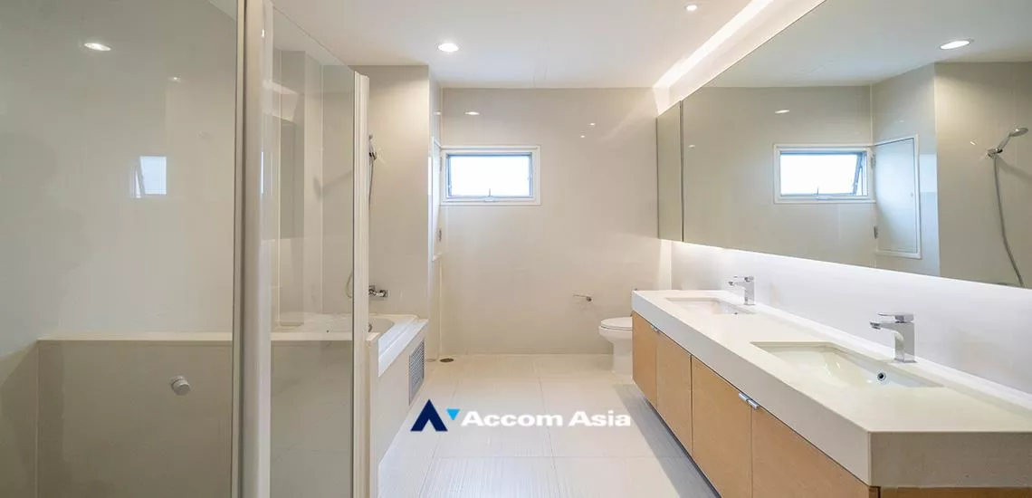 20  4 br Apartment For Rent in Sukhumvit ,Bangkok BTS Thong Lo at Greenery area in CBD 10105