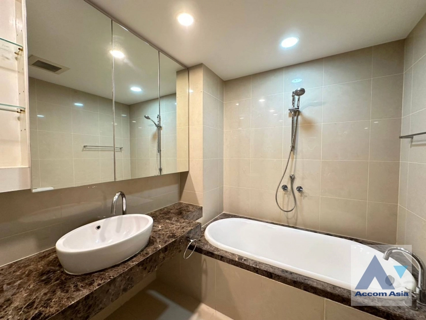 16  2 br Condominium for rent and sale in Silom ,Bangkok BTS Sala Daeng - MRT Silom at The Legend Saladaeng 1512622