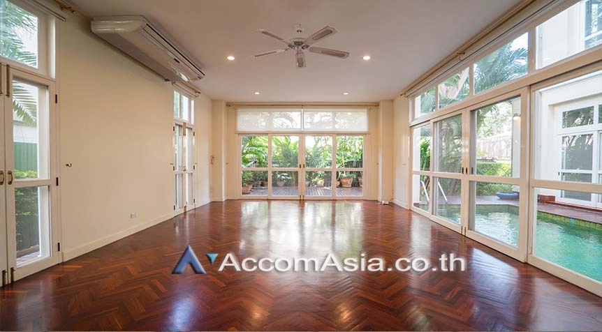 Private Swimming Pool |  5 Bedrooms  House For Rent in Sukhumvit, Bangkok  near BTS Thong Lo (1712678)
