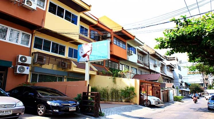  1  3 br House For Rent in Sukhumvit ,Bangkok BTS Thong Lo 2512689