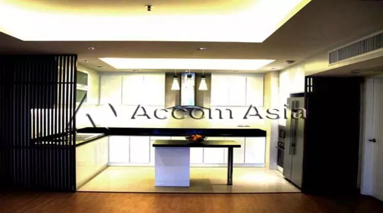 unit 2 Bedrooms  Condominium For Rent in Sukhumvit, Bangkok  near BTS Phrom Phong (1512711)