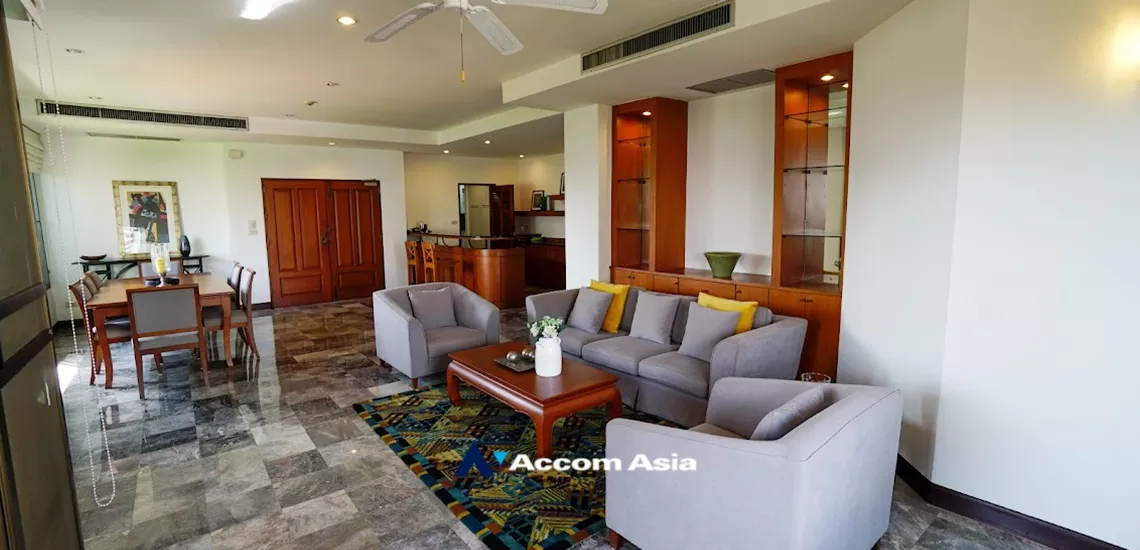 unit 3 Bedrooms  Apartment For Rent in Sukhumvit, Bangkok  near BTS Phrom Phong (1512720)