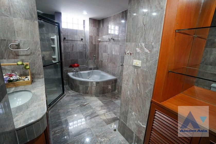 28  3 br Apartment for rent and sale in Sukhumvit ,Bangkok BTS Phrom Phong at The exclusive private living 1412721