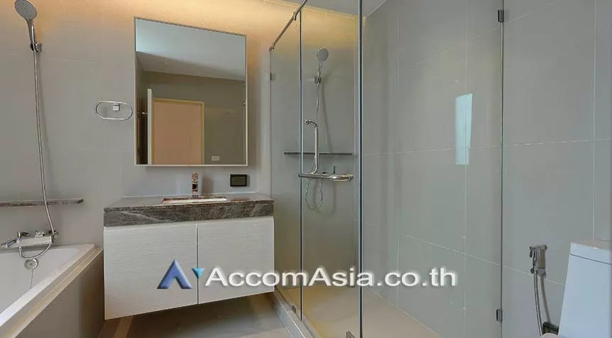  1  3 br Apartment For Rent in Sukhumvit ,Bangkok BTS Phrom Phong at High-Rise Serviced Apartment Near The Em District 1412782