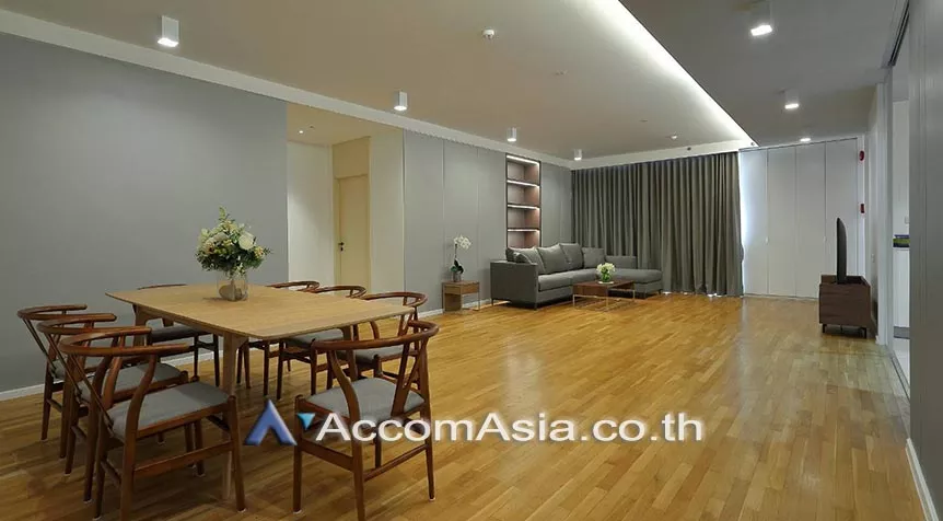 Pet friendly |  Cosy and perfect for family Apartment  3 Bedroom for Rent BTS Phrom Phong in Sukhumvit Bangkok