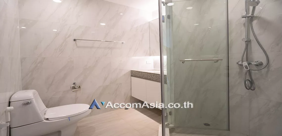 7  3 br Apartment For Rent in Sathorn ,Bangkok BTS Chong Nonsi at Cozy Low-Rise Apartment in a Premium Compound 1412786