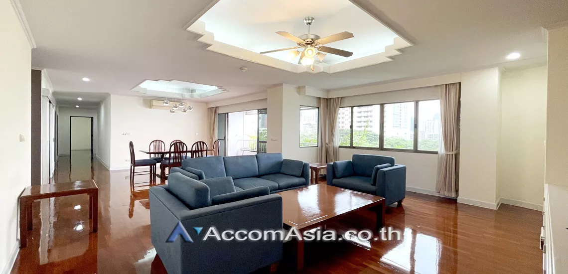 Pet friendly |  Greenery garden and privacy Apartment  3 Bedroom for Rent BTS Phrom Phong in Sukhumvit Bangkok