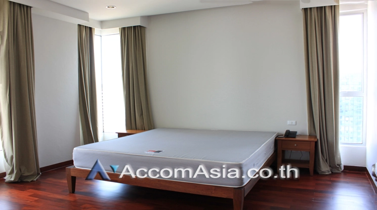 6  4 br Apartment For Rent in Silom ,Bangkok BTS Surasak at A Unique design and Terrace 1412826