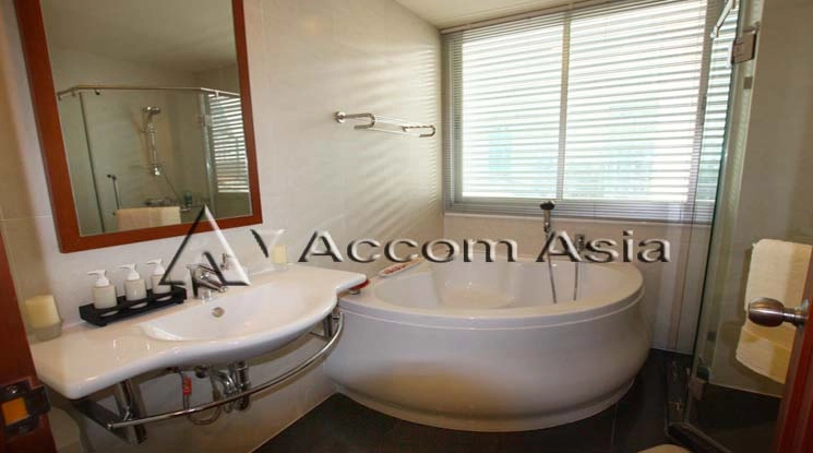 8  3 br Apartment for rent and sale in Silom ,Bangkok BTS Surasak at High-end Low Rise  1512829