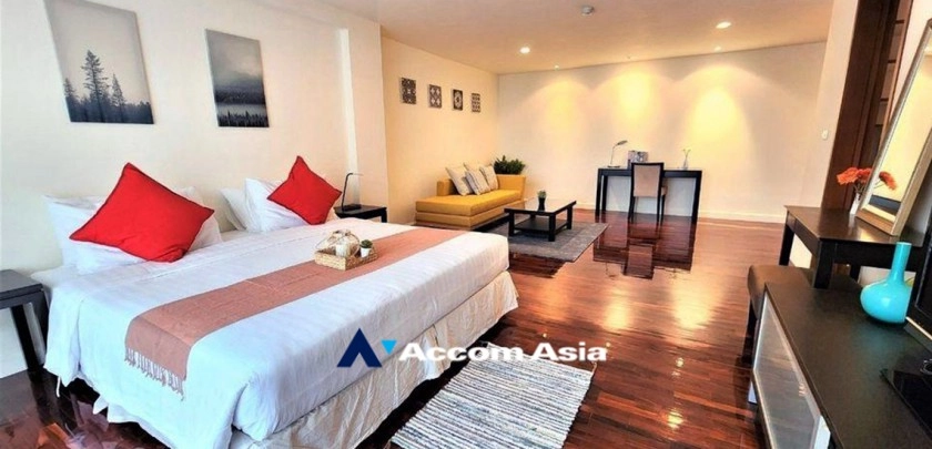 7  3 br Apartment For Rent in Silom ,Bangkok BTS Surasak at High-end Low Rise  1412831