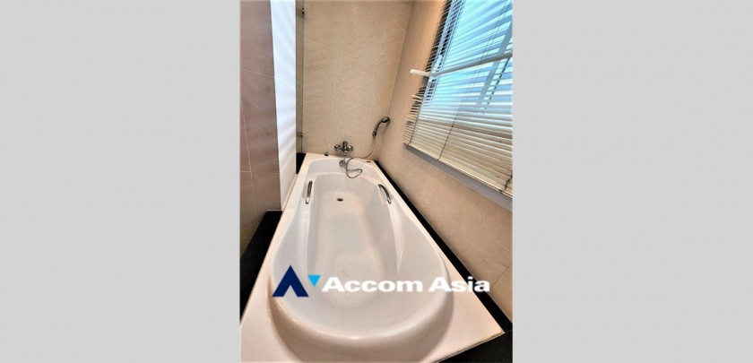 15  3 br Apartment For Rent in Silom ,Bangkok BTS Surasak at High-end Low Rise  1412831