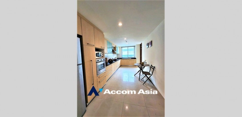 6  3 br Apartment For Rent in Silom ,Bangkok BTS Surasak at High-end Low Rise  1412831