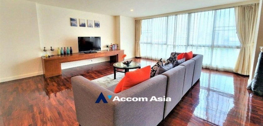 Pet friendly |  High-end Low Rise  Apartment  3 Bedroom for Rent BTS Surasak in Silom Bangkok