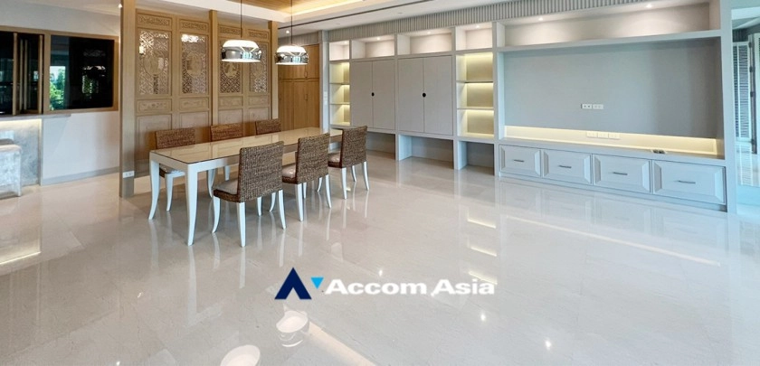  3 Bedrooms  Condominium For Rent in Sathorn, Bangkok  near MRT Lumphini (1512866)