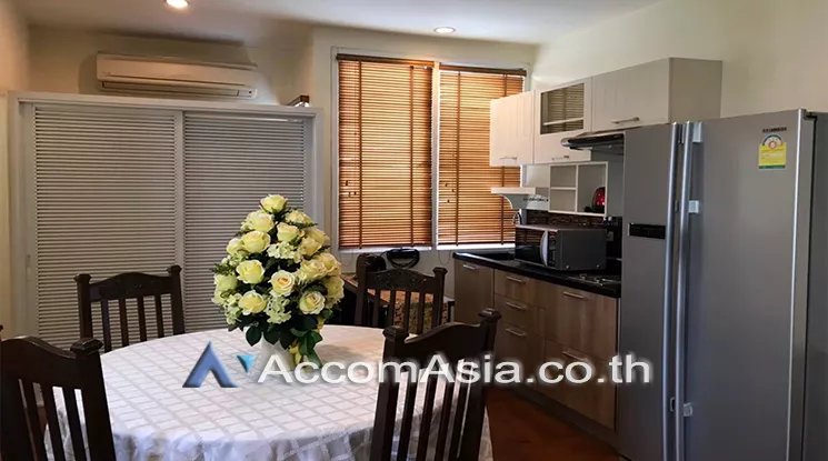 unit 2 Bedrooms  Apartment For Rent in Sukhumvit, Bangkok  near BTS Phrom Phong (1412879)