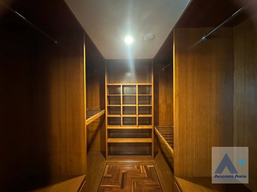 16  3 br Apartment for rent and sale in Sukhumvit ,Bangkok BTS Phrom Phong at Greenery garden and privacy 1412894