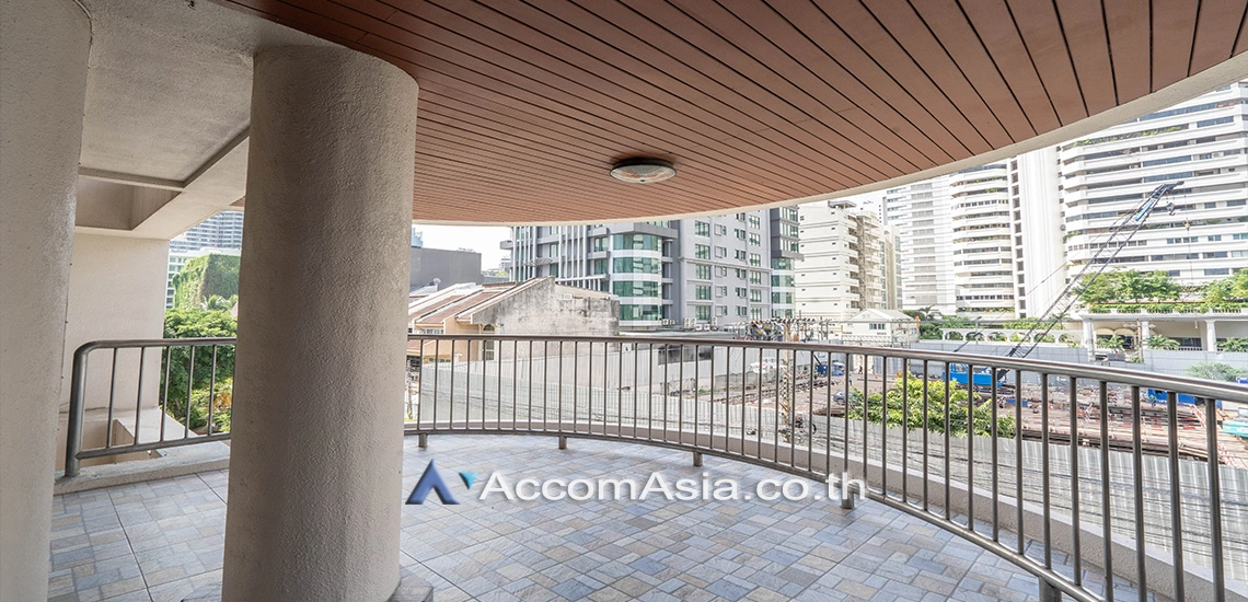 8  3 br Apartment For Rent in Sukhumvit ,Bangkok BTS Nana at Low rise and Peaceful 1512903