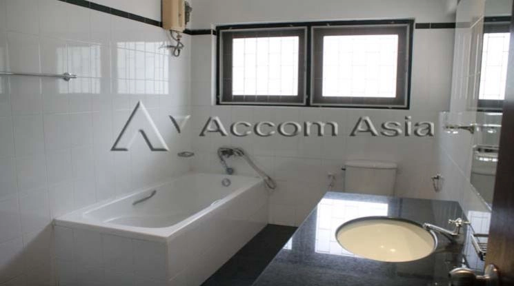 8  2 br House For Rent in Sukhumvit ,Bangkok BTS Asok - MRT Sukhumvit at House in Compound 1712908