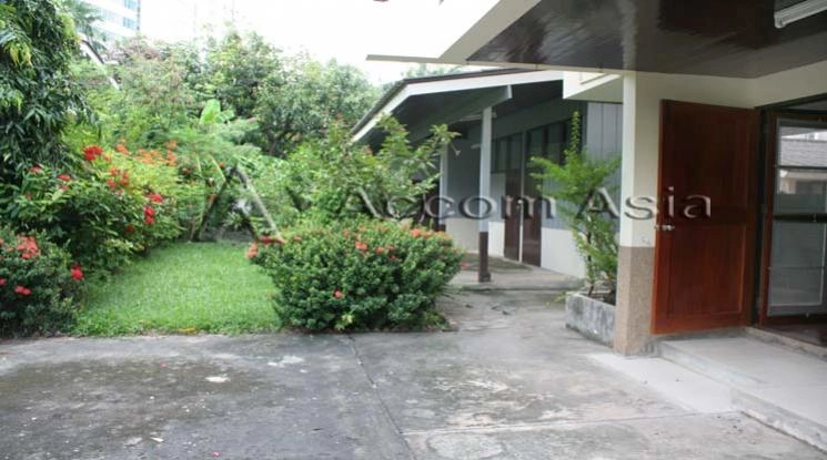 9  2 br House For Rent in Sukhumvit ,Bangkok BTS Asok - MRT Sukhumvit at House in Compound 1712908