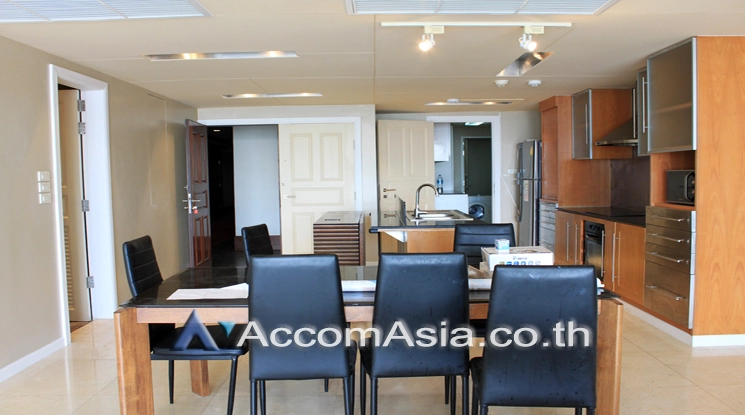 unit 3 Bedrooms  Condominium For Rent & Sale in Ploenchit, Bangkok  near BTS Chitlom (1512940)