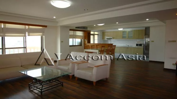 unit 3 Bedrooms  Condominium For Rent in Sukhumvit, Bangkok  near BTS Phrom Phong (1512952)