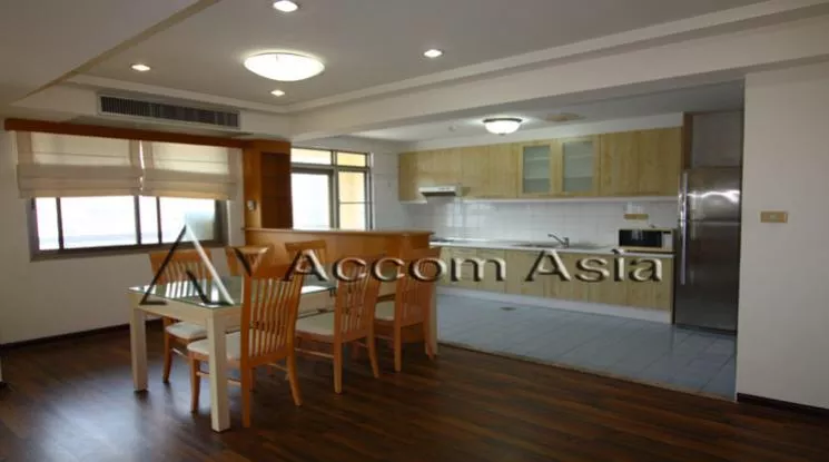 unit 3 Bedrooms  Condominium For Rent in Sukhumvit, Bangkok  near BTS Phrom Phong (1512952)