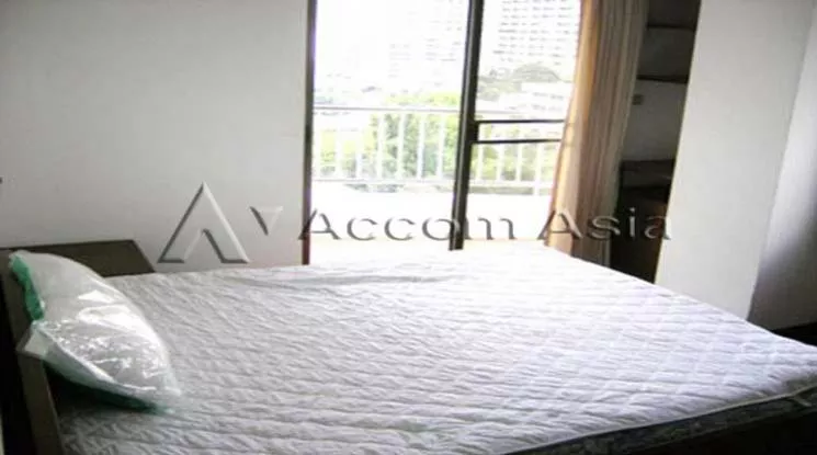 Pet friendly |  3 Bedrooms  Apartment For Rent in Sukhumvit, Bangkok  near BTS Nana (1412969)