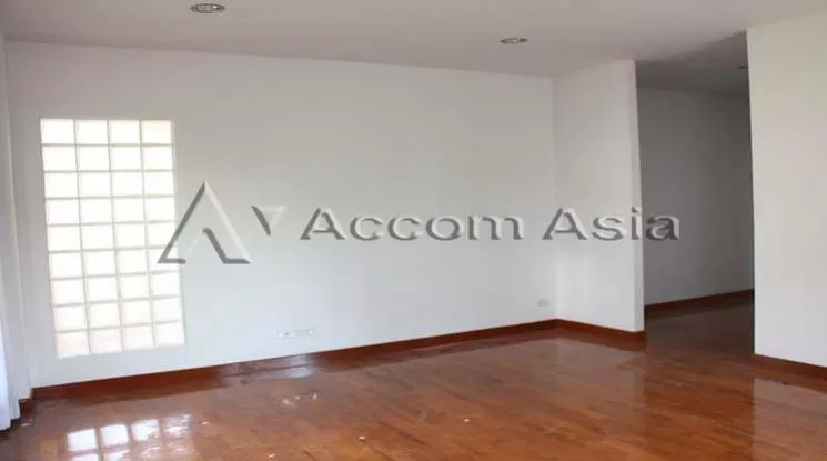 6  4 br Apartment For Rent in Sathorn ,Bangkok BTS Sala Daeng - MRT Lumphini at Secluded Ambiance 20565